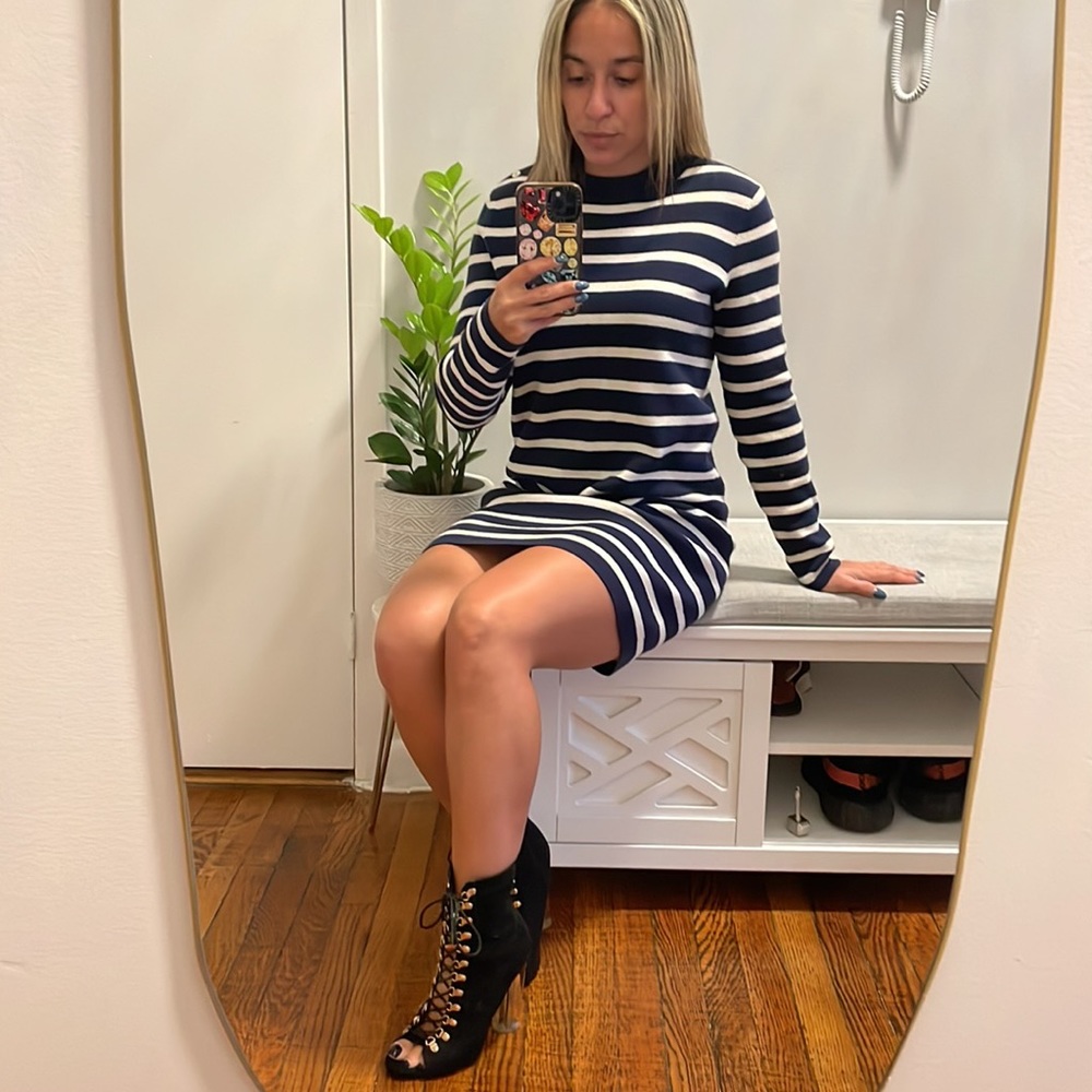 GAP Woman’s Stripped Sweater Dress-S